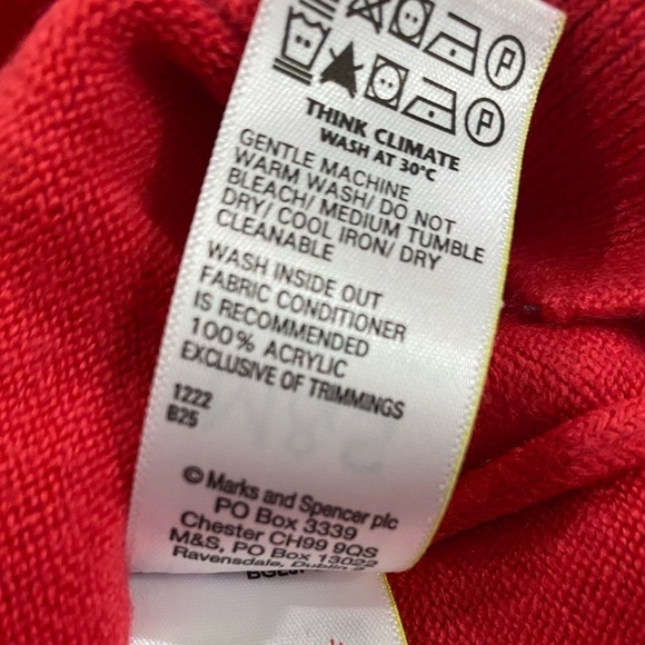Marks & Spencer red crewneck 100% Acrylic preppy sweater size 4 - Picture 5 of 8